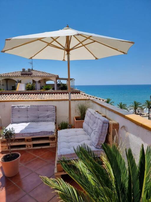 Cal Salmare Seafront Apartment With Rooftop Terrace And Pool Calafell Exterior foto